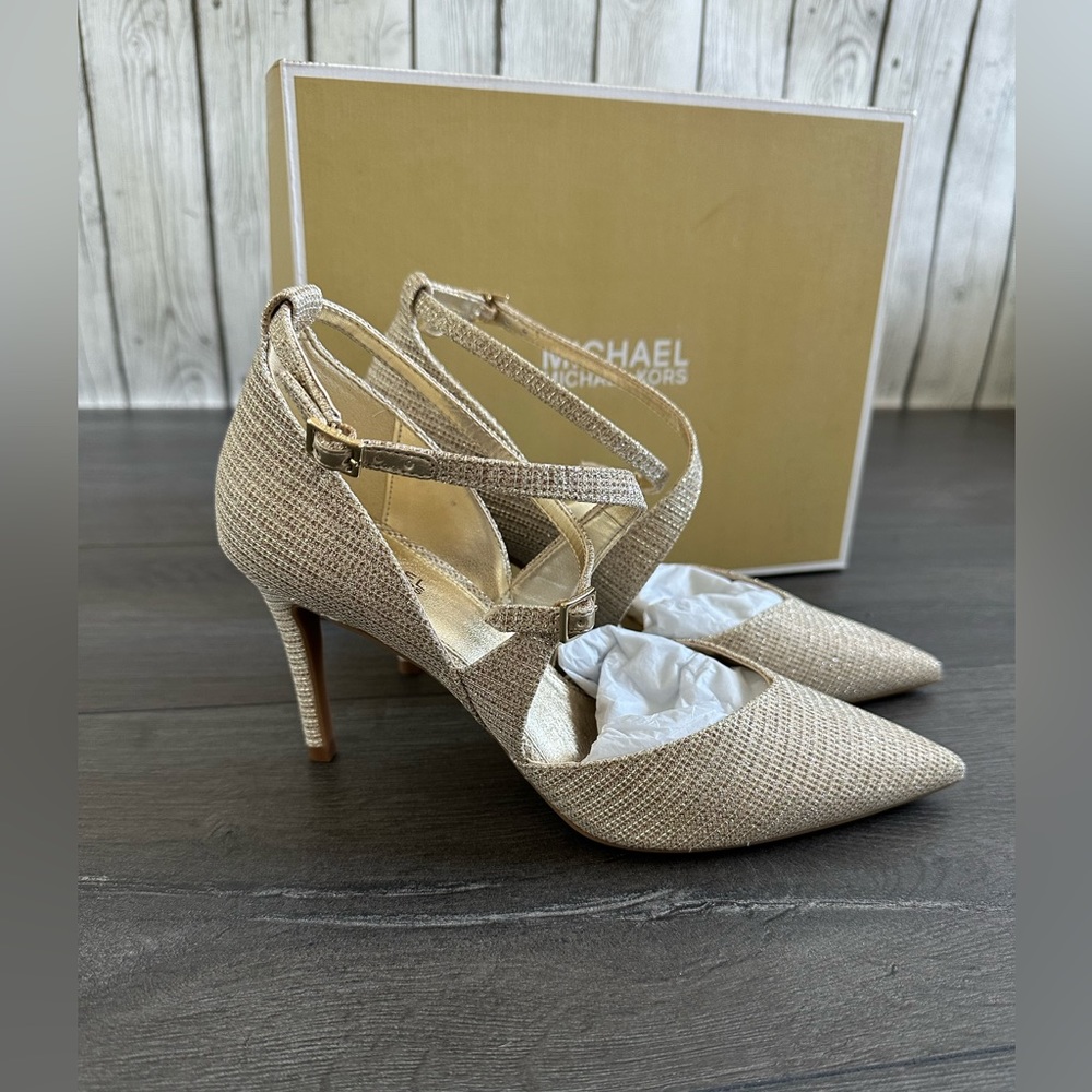 Michael Michael Kors Adela Flex Pump - Picture 2 of 6